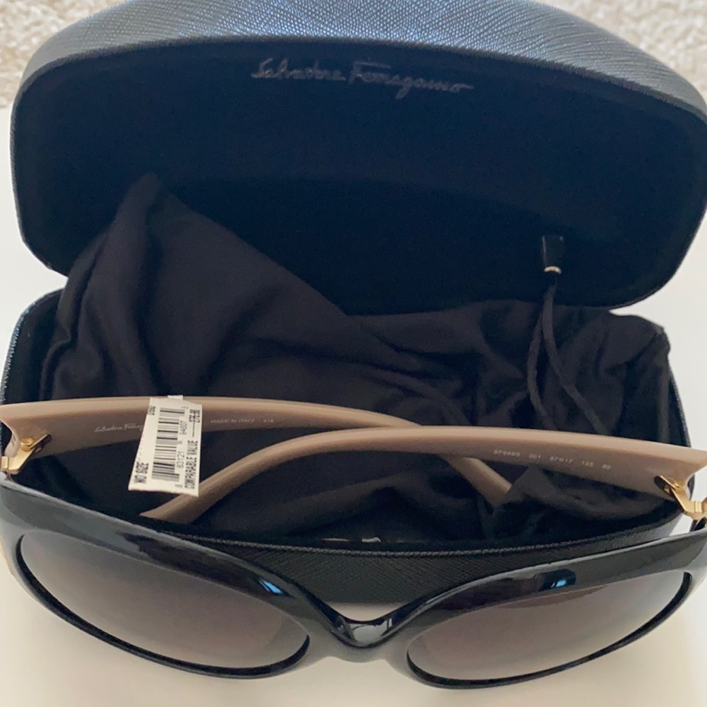 Salvatore farragamo sunglasses with tags new